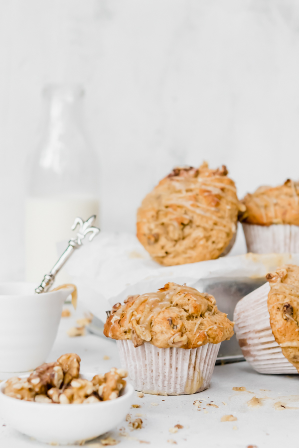 muffins with banana and walnuts