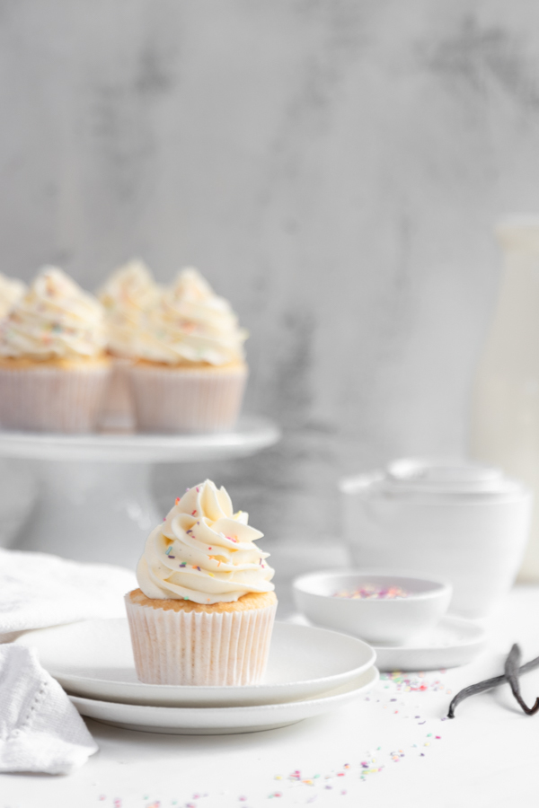 vanilla cupcakes with frosting