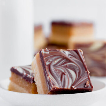 Caramel squares