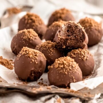chocolate coated gingerbread truffles