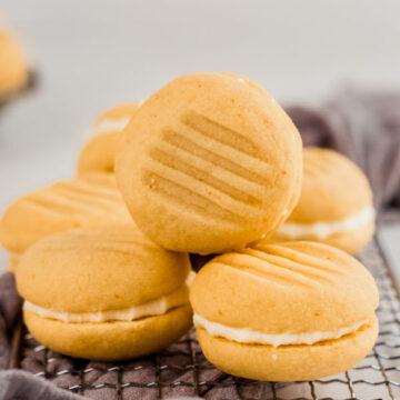 close up of yo yo cookies