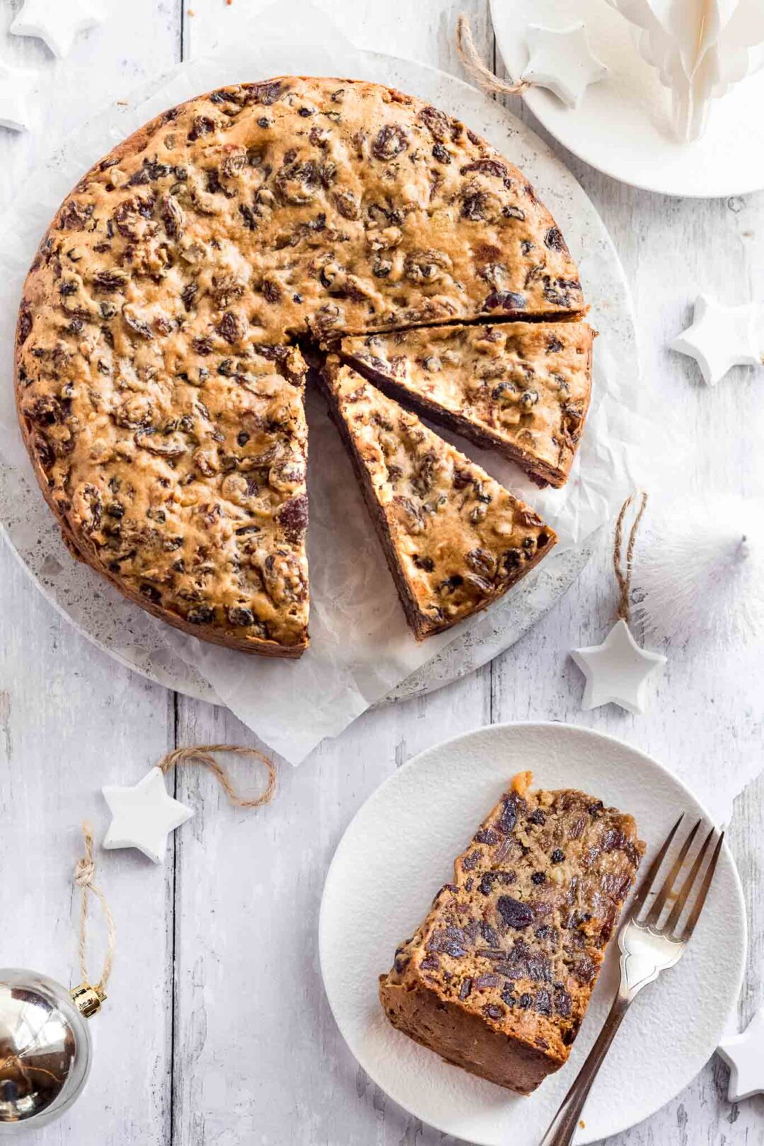 Easy Four Ingredient Traditional Christmas Cake - Apple Cake Annie