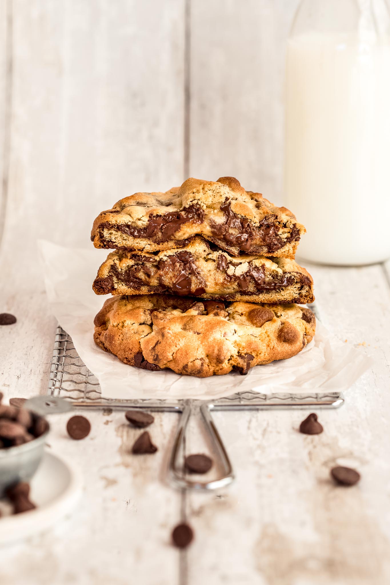 Levain Bakery Dark Chocolate Peanut Butter Chip Frozen Fully-Baked Coo –  BevMo!