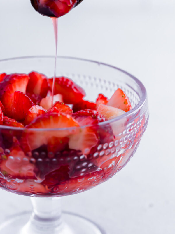 bowl of macerated straberries