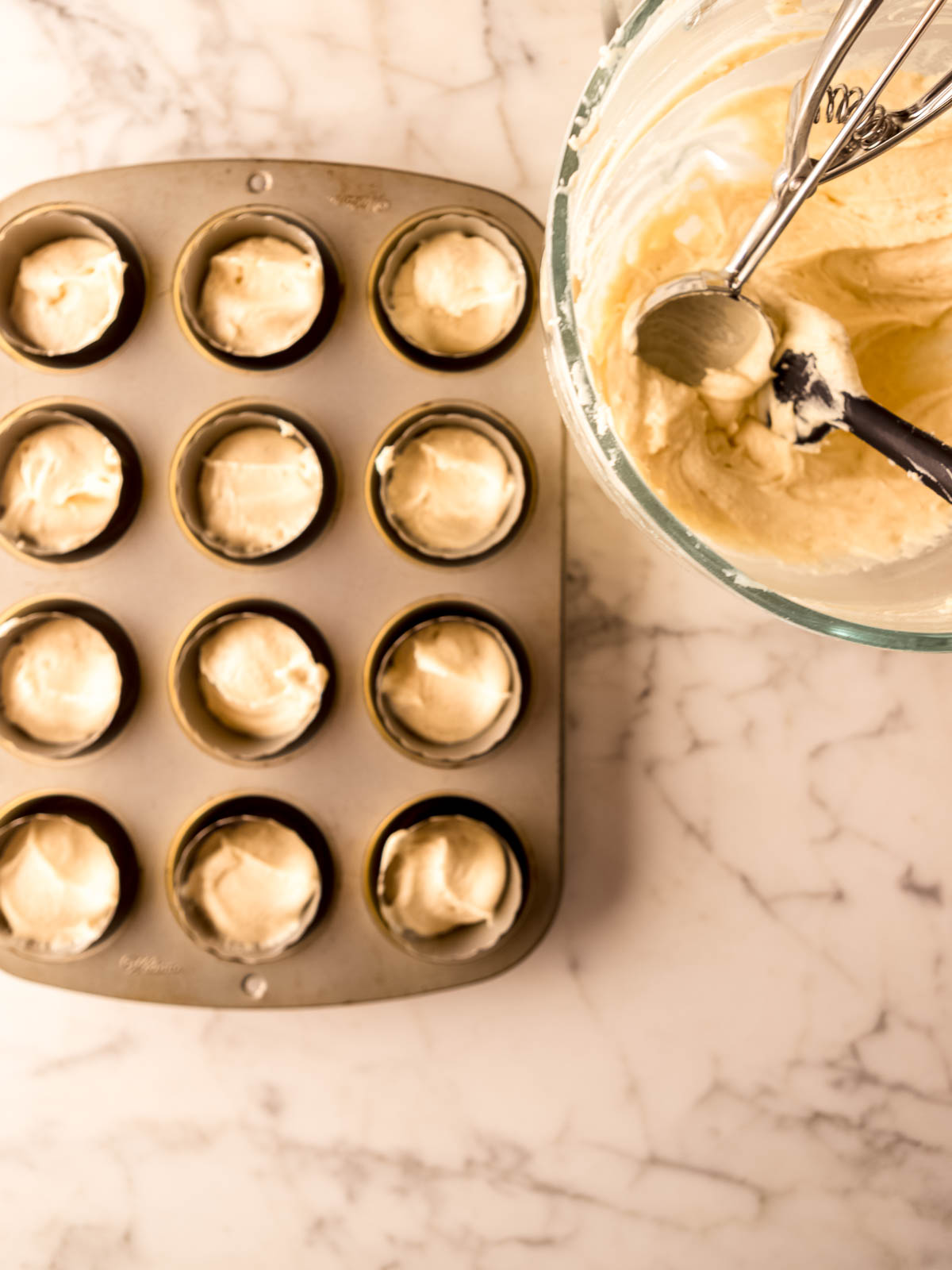 How to make fluffy simple vanilla cupcakes.