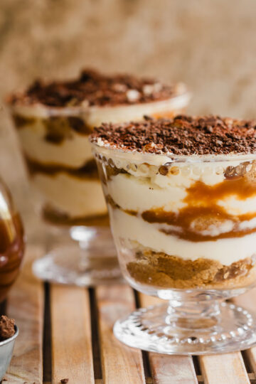 Salted caramel tiramisu dessert bowls.