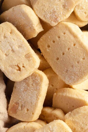 Macadamia nut shortbreads for gifting.